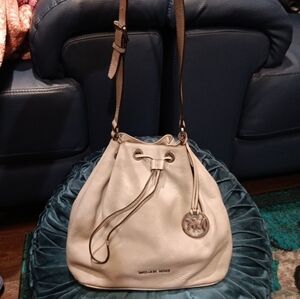 Michael Kors Cream Bucket Bag